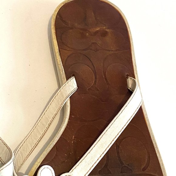 Coach Daisy Flip Flops Size 6 - Picture 2 of 3